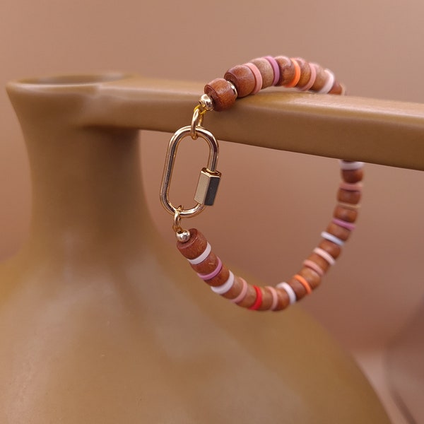 Colourful and wooden beaded bracelet with gold clasp