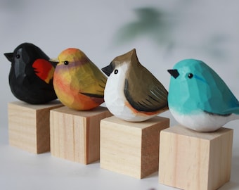Handmade Bird Desk Decor Wooden Pigeon Handcraft Animal Art Parrot Carving Birthday Gift Housewarming Unique Garden Mascot Christmas Present