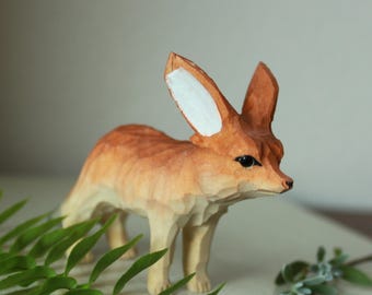 Handgemacht geschnitzter Fuchs aus Lindenholz, Schreibtisch Dekor, Weihnachtsgeschenk