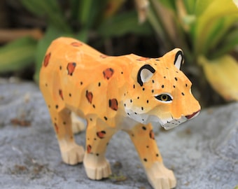 Handmade Basswood Leopard Sculpture: Painted Wood Carving, Animal Figurine,  Bookshelf Garden Decor Ornament