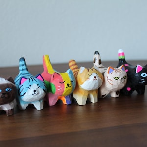 Handmade Wooden Pet Sculpture Cat Lover Figurine Dog Wood Carving Personalized Gift Housewarming Bookshelf Garden Desk Decor Unique Ornament