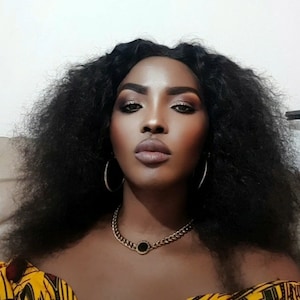 18 inch Indonesian hair wig, color 1B - Natural and Elegant Hairstyle