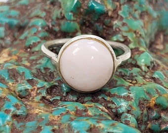 Anillo de plata de ley con ópalo rosa: piedra preciosa redonda, plata 925