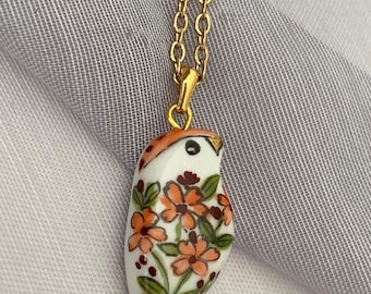 Bird Pendant Necklace – Floral 18K Gold Plated Chain