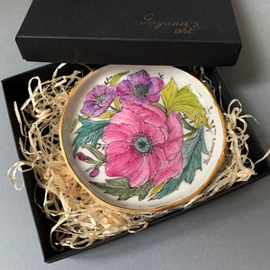 Ceramic small dish with flowers painting, Gift Ideas, Porcelain Jewelry Trinket Dish, Jewelry Tray, Birthday Gift for mama, Ceramic art zdjęcie 5