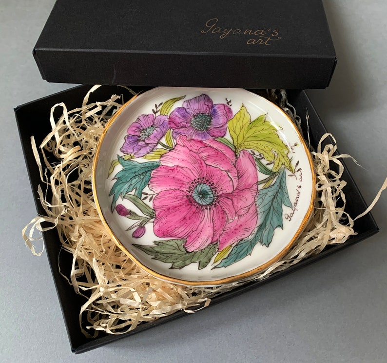 Petit plat en céramique avec peinture de fleurs, idées cadeaux, porte-objets bijoux en porcelaine, plateau à bijoux, cadeau d'anniversaire pour maman, art céramique image 5