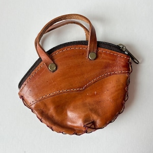 Vintage Braunes Echtleder Mini Portemonnaie mit Reißverschluss, Kleine Geldbörse mit Henkeln, 12x12 cm Retro Tasche, Kleine Handtasche, Geschenk für Sie