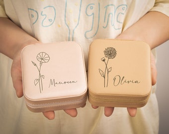 Engraved Jewelry Box,Leather Jewelry Travel Case,Birth Flower Travel Jewelry Case,Bridesmaid Proposal Gift,Bridal Party Gift,Gifts for Her