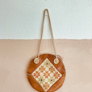 Retro Tasche lange Hänkel Stickerei Muster Boho Blumen Leder Handtasche Umhängetasche braun