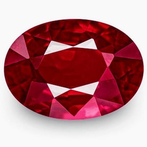 Puede incluir: Una piedra preciosa de rubí ovalada de color rojo intenso con un corte facetado.