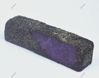 Ruwe paarse saffier van 80-100 karaat, edelsteen uit Sri Lanka