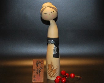 Kokeshi, Amazing Kokeshi, zeldzame Kokeshi, creatieve Kokeshi pop, Japanse stijl, gemaakt in Japan, exclusieve poppen, Gheisha, Gheisha stijl, poppen