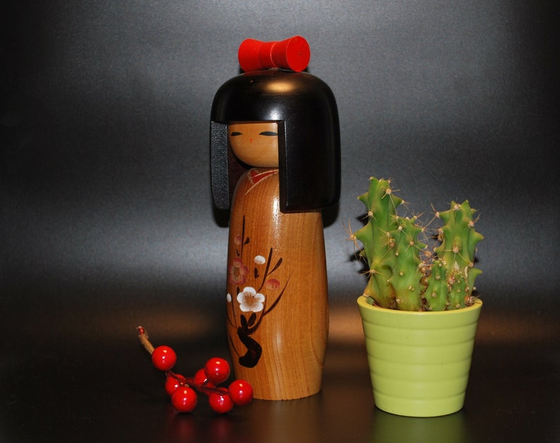 Poupée Kokeshi, japonaise vintage, poupée en bois, figurine en bois, art peint à la main, articles vintage, décor Kawaii, poupée d'art, art populaire japonais, NJ01 image 4