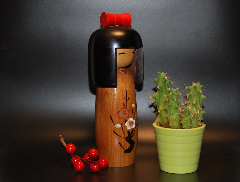 Kokeshi Doll, Vintage Japanese, Wood Doll, Wooden figurine, Hand painted art, Vintage items, Kawaii decor, Art doll, Japanese folk art, NJ01 image 2