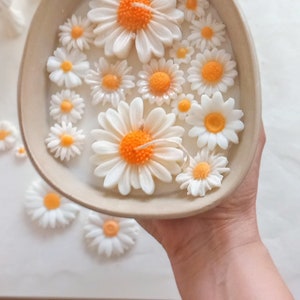 Custom Scented Daisy and Butterfly Candle in Ceramic Bowl Perfect for Special Occasions Spring Home Decor , Mother's Day image 7