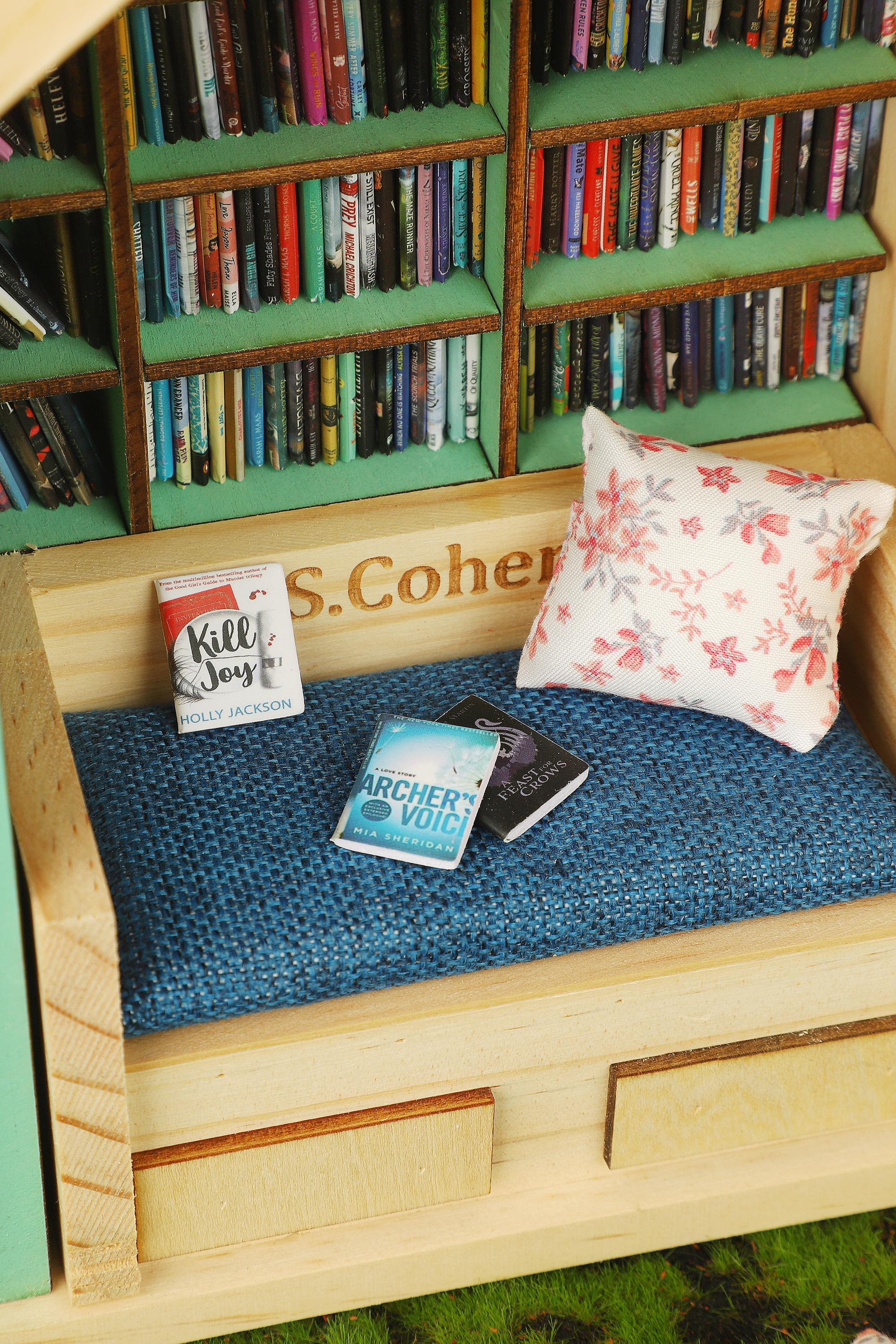Pocket Anxiety Bookshelf, Shake Away Your Anxiety, Stress Reliever, Wooden Pocket - View #10