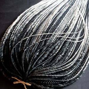 Extension per dreadlock Ombre Nero Argento, Dreadlock Sintetici DE e SE, Dreadlock Boho Viking, Extension per Capelli all'Uncinetto, Set Capelli per Festival