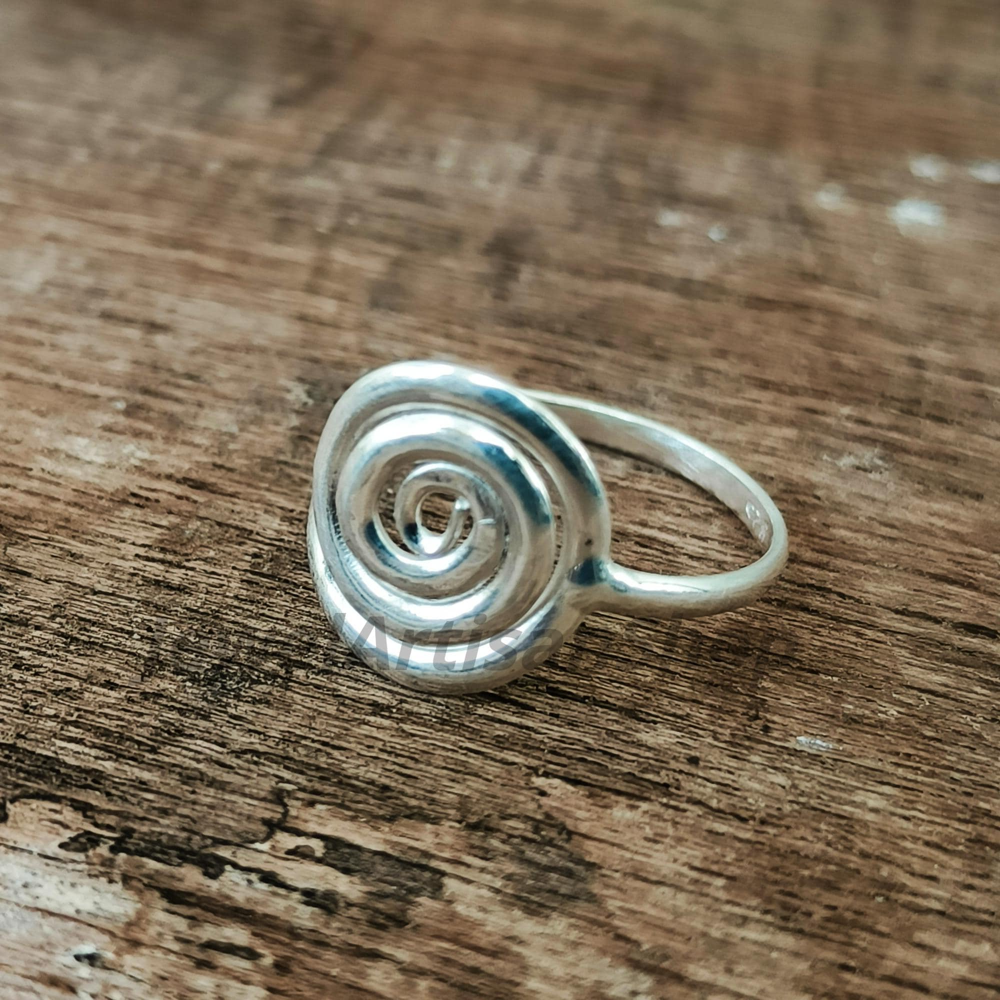 渦巻きリング - Etsy 日本