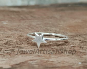 Massieve 925 sterling zilveren sterrenring - Verfijnd hemels sieraad - Minimalistische stapelring - Sterrenband - Handgemaakt cadeau voor haar - Zilveren ring voor elke dag