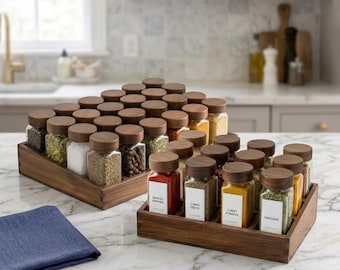 Premium acaciahout kruidenrekset | 12 of 24 glazen potten en labels | Gelaagde keukenopberger met trechter | Esthetische kruidenopslag