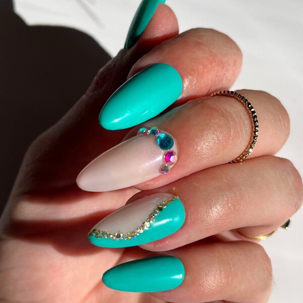 Luxury cute Turquoise hand painted nails, Press On Nails, Handpainted Fake/False Nails, Prom/Event/Birthday Nails, Gifts