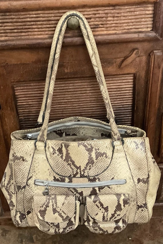 Large Dark Brown Utah Leather Sac Plat Messenger Bag (Authentic Pre-Ow –  The Lady Bag