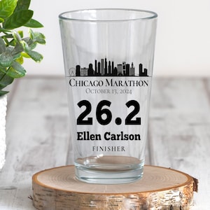 Chicago, Personalized Marathon Glass, Custom Marathon Beer Glass, Marathon Finisher Glass, Marathon Finisher Gift, Marathon Runner Gift 26.2