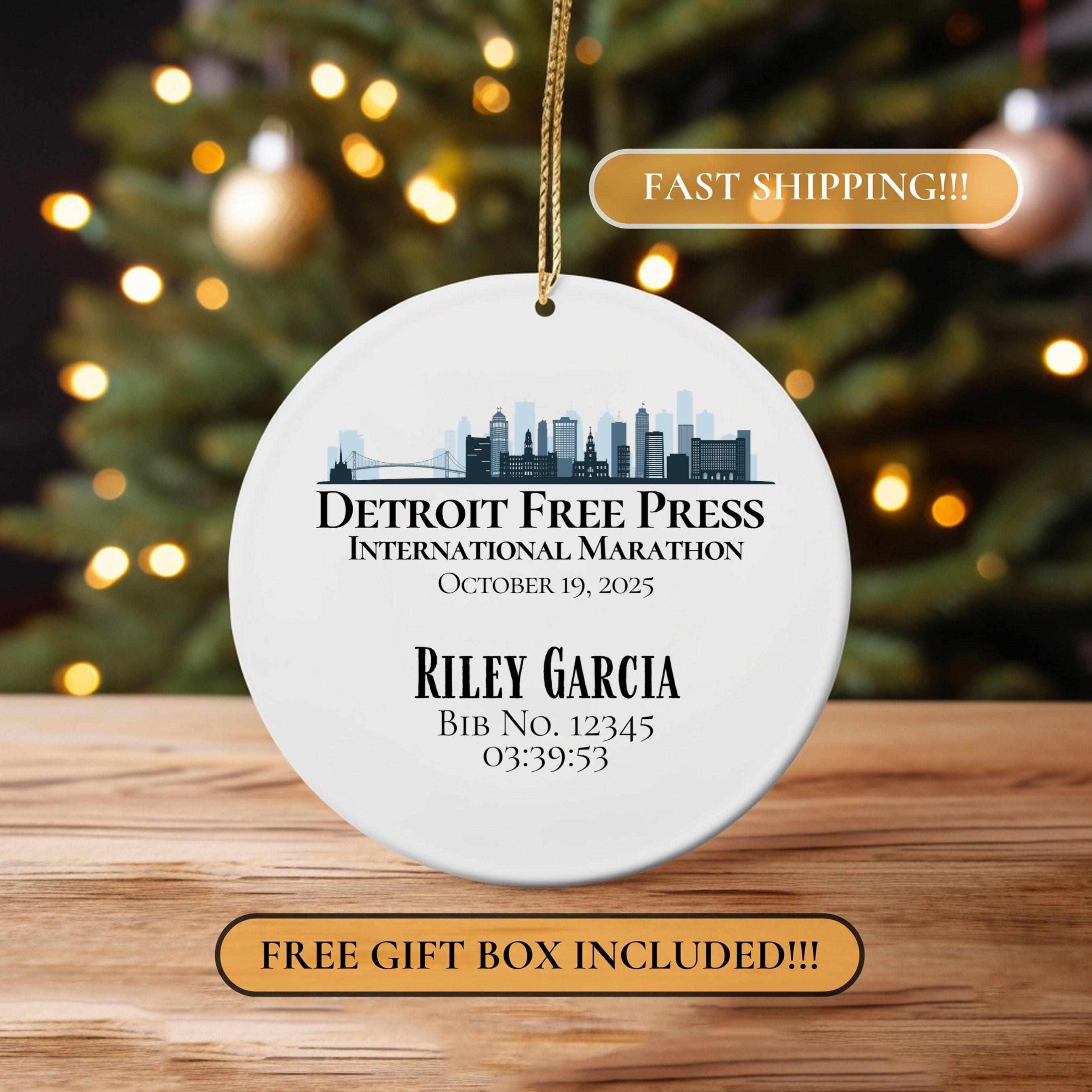 Detroit Finisher Ornament, Marathon Finisher Ornament, Personalized Marathon Finisher Ornament, Marathon Runner Gift, Detroit Michigan 26.2