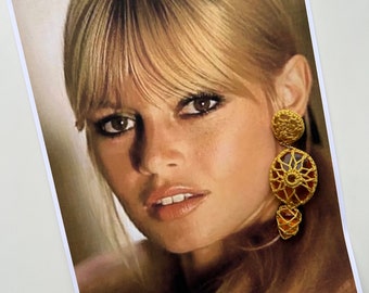 VINTAGE crochet amber earrings 1970s | hand knitted yellow dangle earrings
