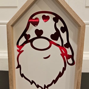 Valentine gnome decor