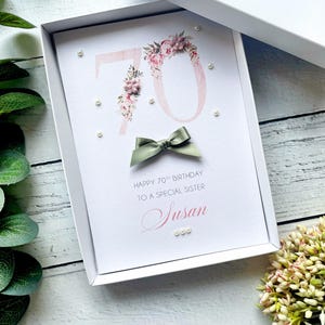 Carte 70e anniversaire pour elle. Carte d'anniversaire personnalisée pour maman, grand-mère, tante. Jolie carte d'anniversaire florale rose faite main pour 70e anniversaire