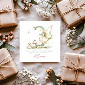 Carte de fée pour fille, petite-fille ou nièce. Joli design féerique avec numéro aquarelle. Personnalisé. Comprend une enveloppe verte.