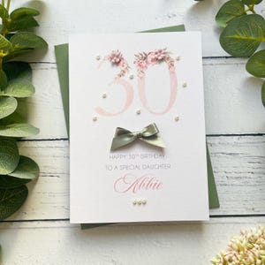 Carte 30e anniversaire pour elle. Petite-fille personnalisée, carte d'anniversaire fille. Jolie carte d'anniversaire rose faite main pour 30 ans