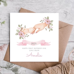 Première carte de fête des mères pour une nouvelle maman. Belle conception de mains de mère et d'enfant. Personnalisé. Le cadeau parfait pour la fête des mères