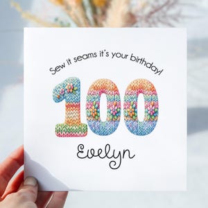 100.Geburtstagskarte mit Strickspiel. Geburtstagskarte für Sie. Häkeln Nähen Thema Geburtstagsgeschenk. Witzige 100.Geburtstagskarte. Personalisiert