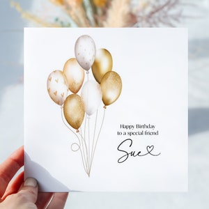 Carte d'anniversaire, ami spécial. Personnalisé. Joli design ballon. Style minimaliste. Nom des destinataires. Blanc à l'intérieur. Comprend une enveloppe kraft.