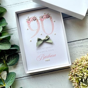 Carte du 90e anniversaire pour elle. Petite-fille personnalisée, carte d'anniversaire fille. Jolie carte d'anniversaire rose faite main pour 90e anniversaire
