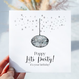 Personalisierte Geburtstagskarte. Glitter Ball Design. Lass uns feiern. Disko Design. Funky Grüße Karte. Innen leer. Inklusive Umschlag Kraftpapier.