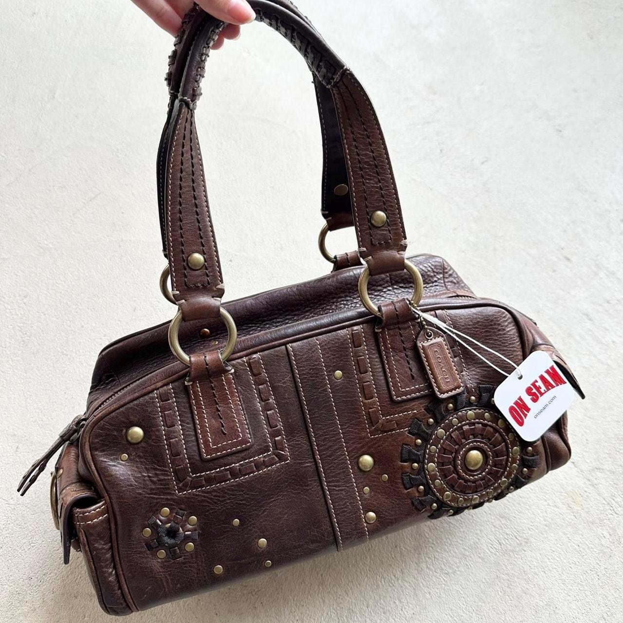 バッグ y2k archive 00s COACH studs handbag y2k archive 00s COACH studs handbag - メルカリ