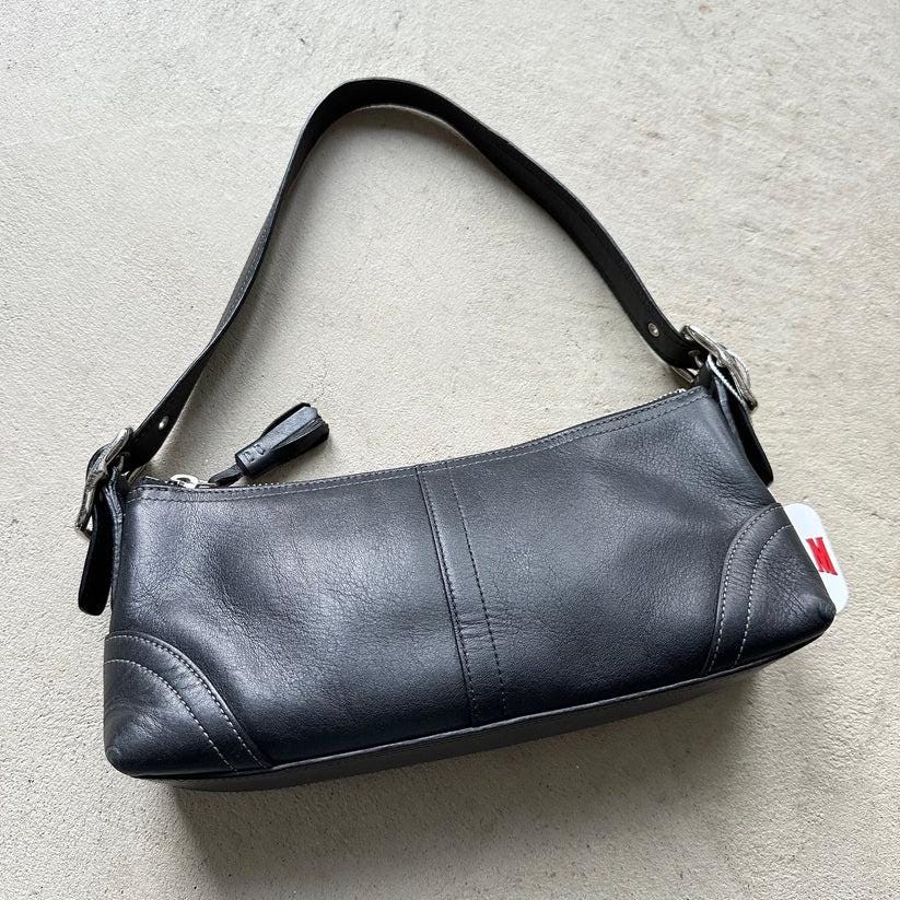 バッグ COACH Y2K Black Leather Baguette Bag il_fullxfull.6515456556_cphv.jpg