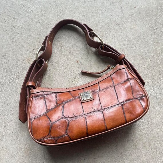 Vintage Y2K Dooney & Bourke Leather Cargo Shoulde… - image 1