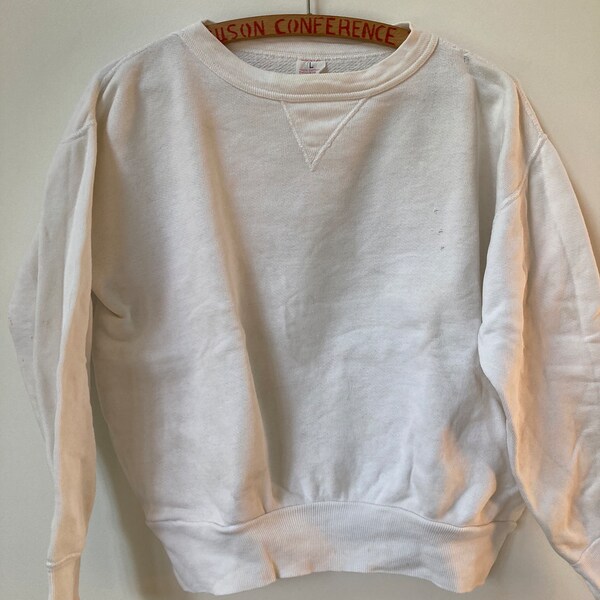 Vintage 1950’s White Single-V Sweatshirt
