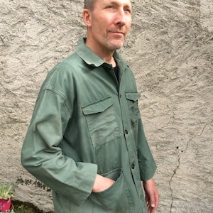 Vintage French Chore Jacket: Olive Green Cotton Workwear, Size L
