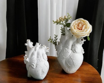 Heart Shape Flower Vase, Cardiologist Gift, Anatomical Heart Vase, Gift for mom, Love Heart Shaped Vase
