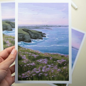 Cliffside Lilacs - Kunstdruck A5 Größe | Wanddekoration, Schreibtischdekoration, Geschenk für Kunst- und Naturliebhaber