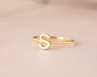 Handmade Dainty Tiny Initial Ring, Minimalist Personalized Jewelry for Mom and Bridesmaids, Summer Gifts for Her