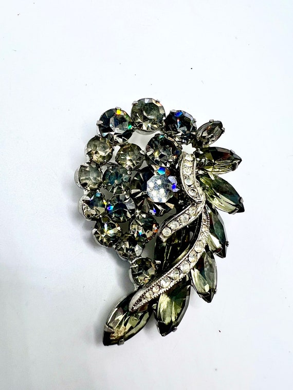 Fabulous Vtg Smokey Rhinestone Brooch Unsigned We… - image 4