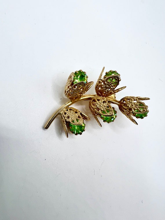 Beautiful Vtg Peridot And Filigree Flower  Pin - image 5