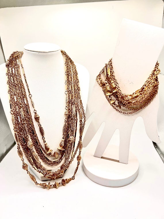 Beautiful Vtg Goldtone Statement Necklace & Bracel