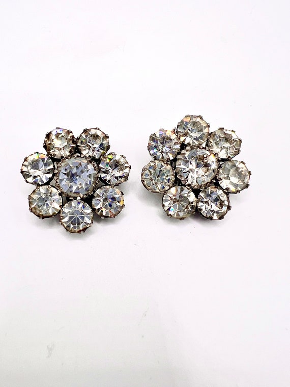 Gorgeous Vtg Clear And Sparkly Chaton Flower Earr… - image 2